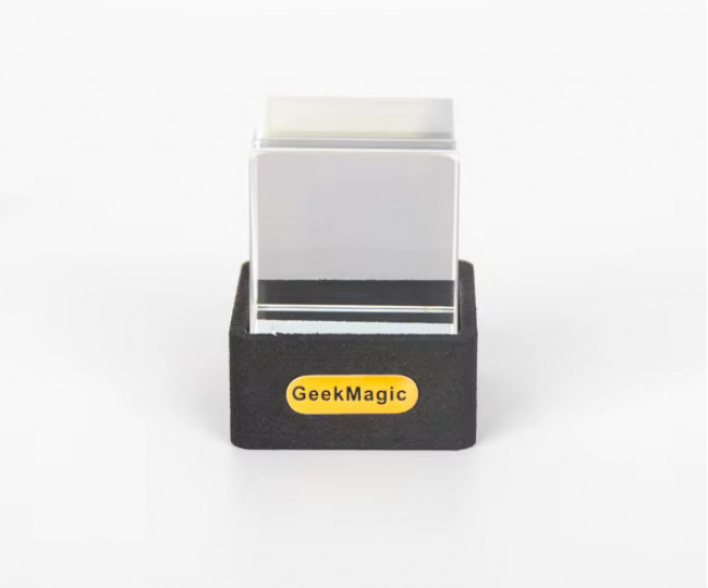 Прозрачный хрустальный смарт-куб GeekMagic GIFTV Crystal Holographic Desktop